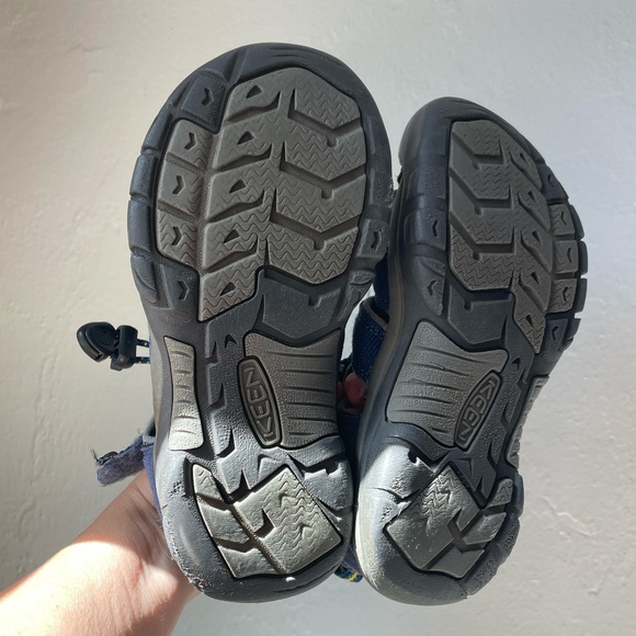 Size 1 Blue Keen Sandals - Picture 3 of 3